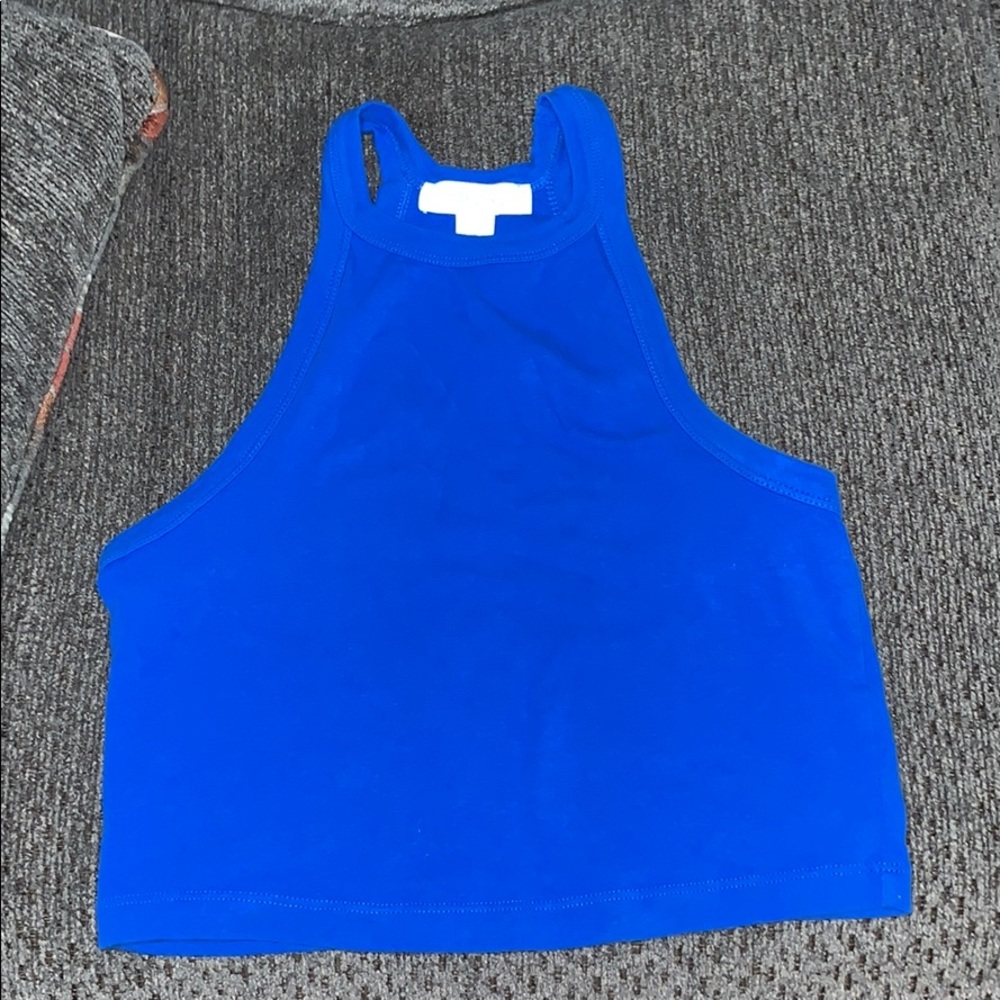 blue tank top